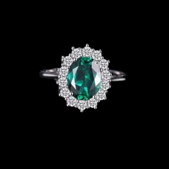 1.7 Carat Emerald Sterling Silver Ring - Picture 1 of 4